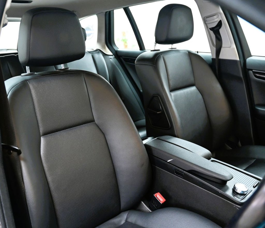 Used Mercedes-Benz C Class 2014 for sale - 76496019: Photo 4