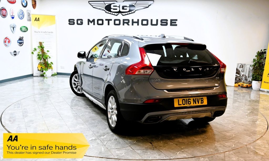 Used Volvo V40 2016 for sale - 77521349: Photo 2