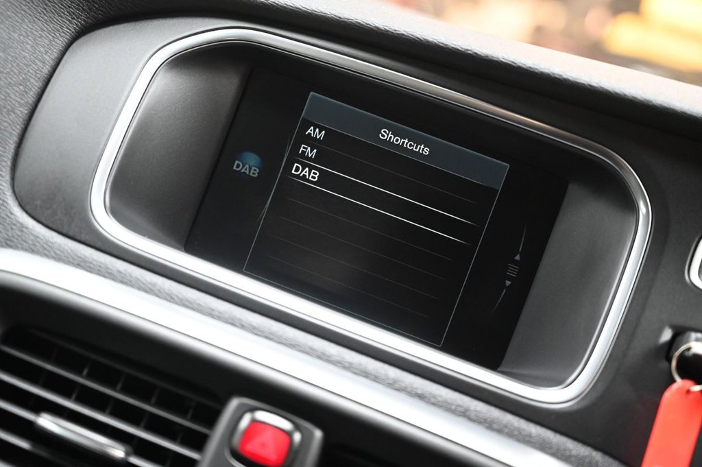 Used Volvo V40 2016 for sale - 77521349: Photo 29