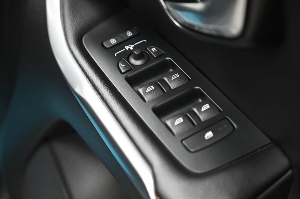 Used Volvo V40 2016 for sale - 77521349: Photo 30