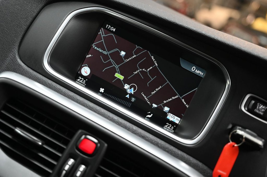 Used Volvo V40 2016 for sale - 77521349: Photo 5