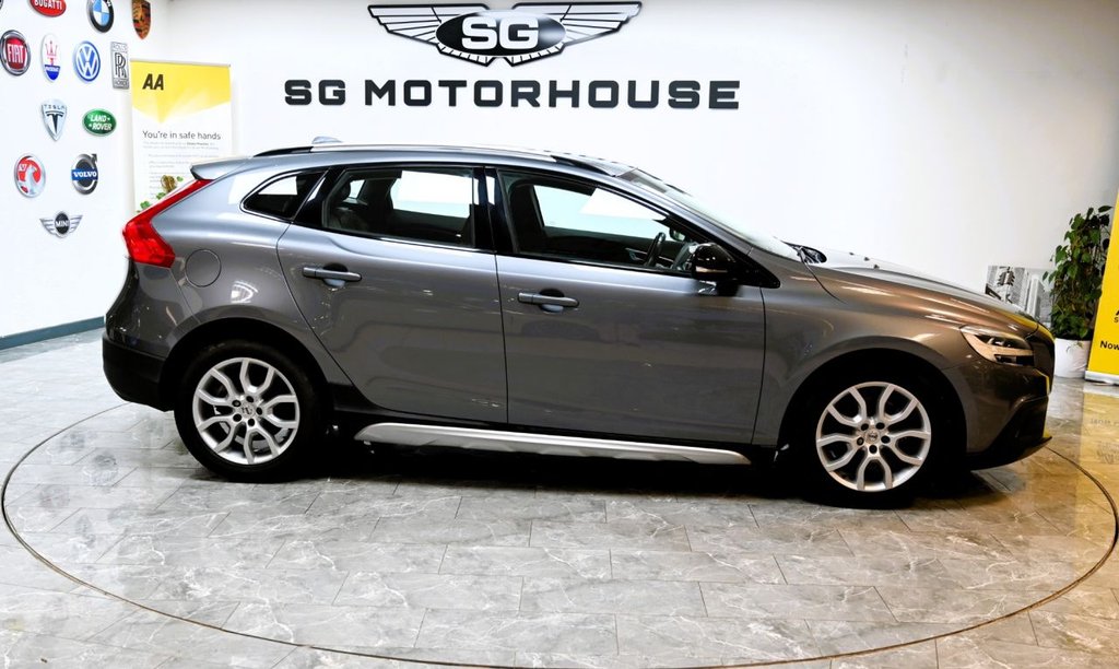 Used Volvo V40 2016 for sale - 77521349: Photo 7