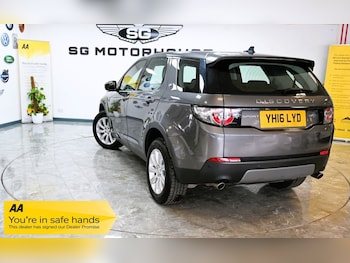 Used Land Rover Discovery Sport 2016 for sale - 75942876: Photo