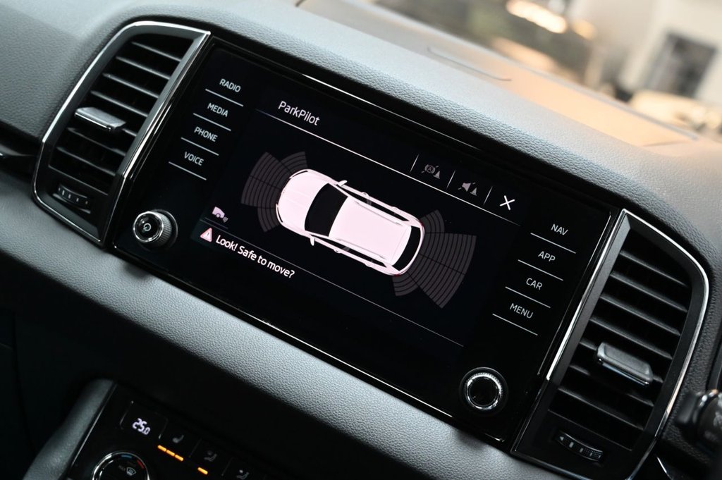 Used Skoda Karoq 2018 for sale - 76703805: Photo 6