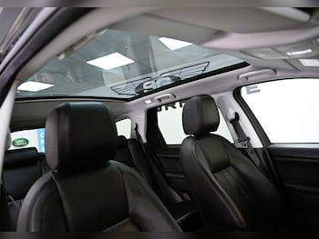Used Land Rover Discovery Sport 2018 for sale - 78896469: Photo