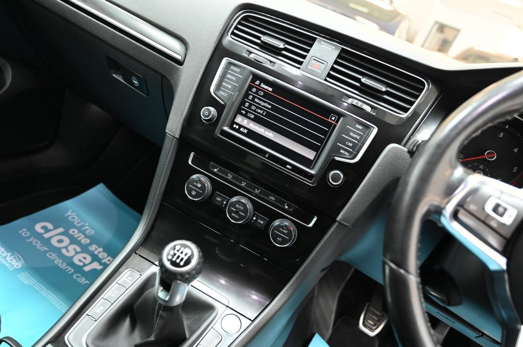 Used Volkswagen Golf 2015 for sale - 76586676: Photo 25