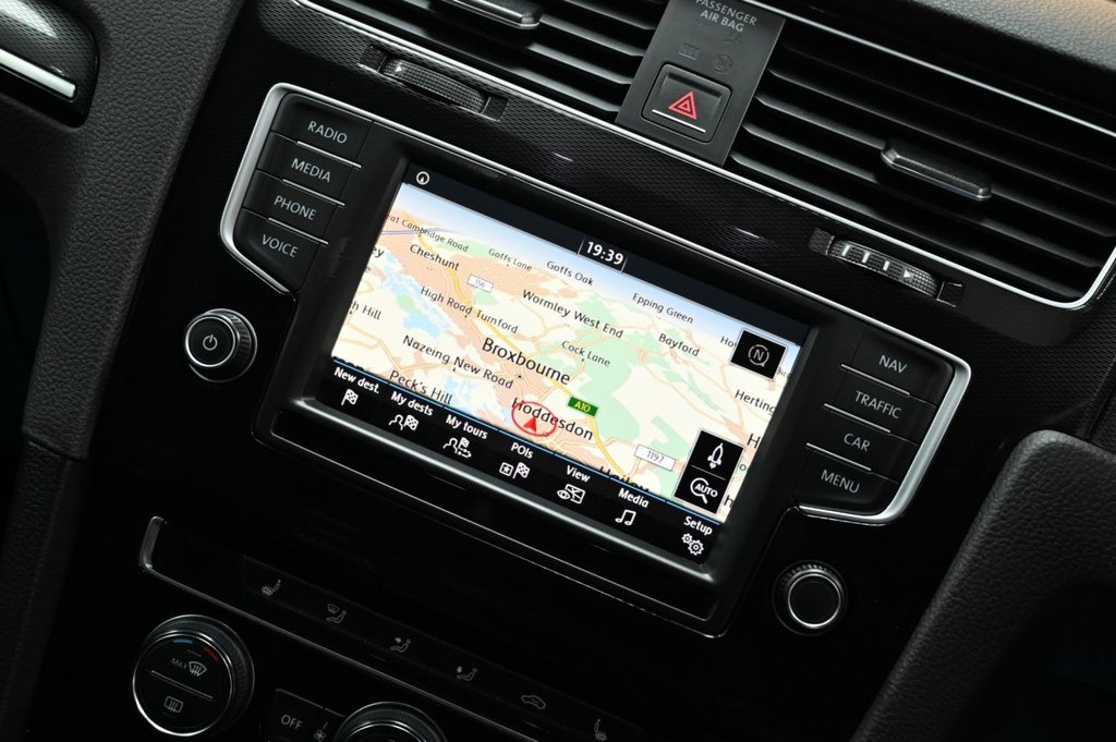 Used Volkswagen Golf 2015 for sale - 76586676: Photo 5