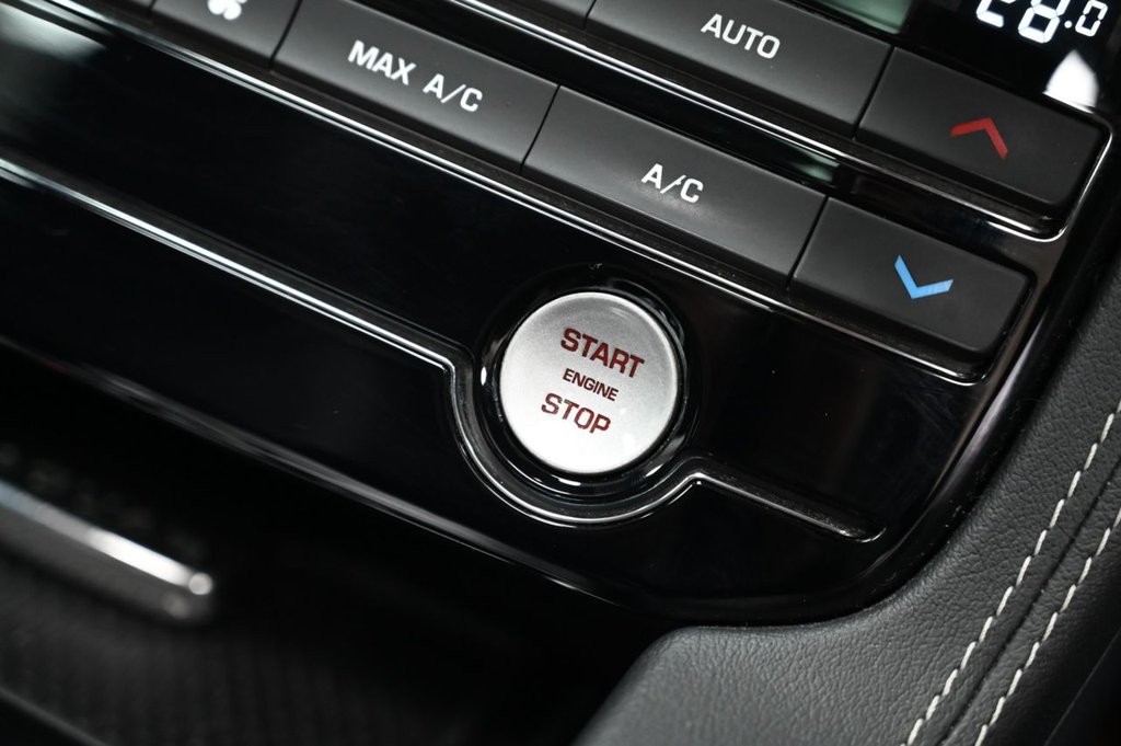 Used Jaguar F-Pace 2017 for sale - 77941803: Photo 18