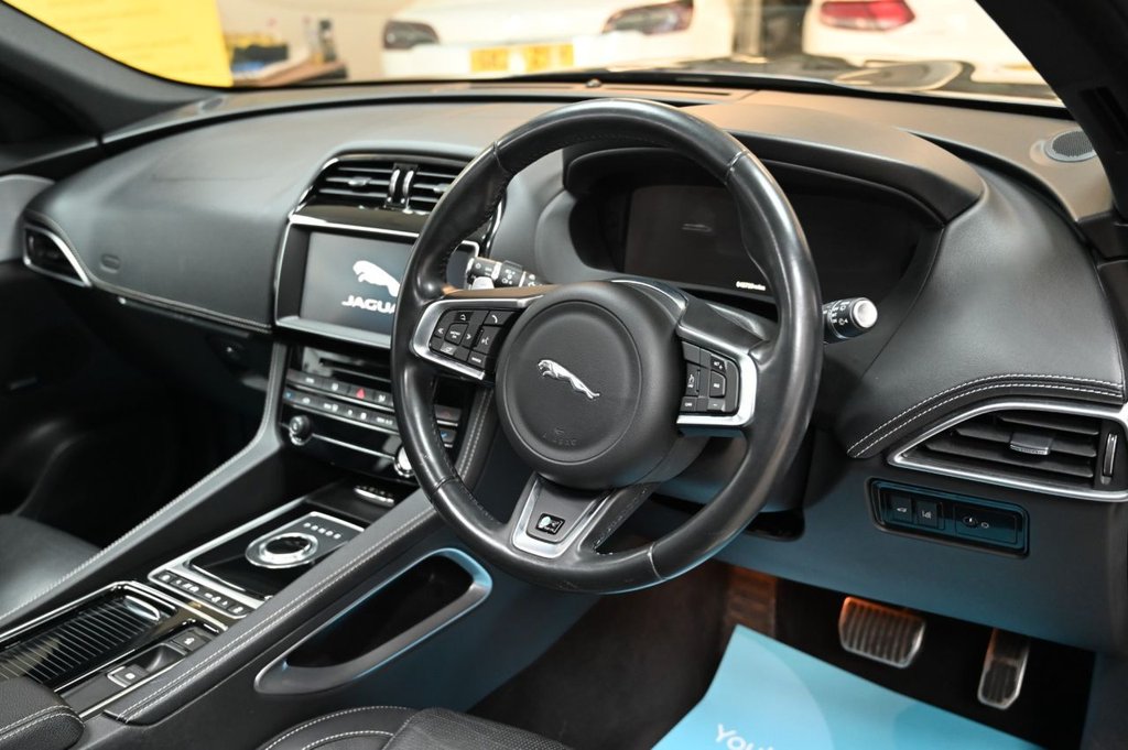 Used Jaguar F-Pace 2017 for sale - 77941803: Photo 24