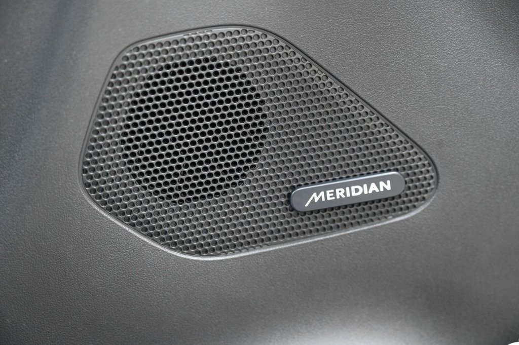 Used Jaguar F-Pace 2017 for sale - 77941803: Photo 6