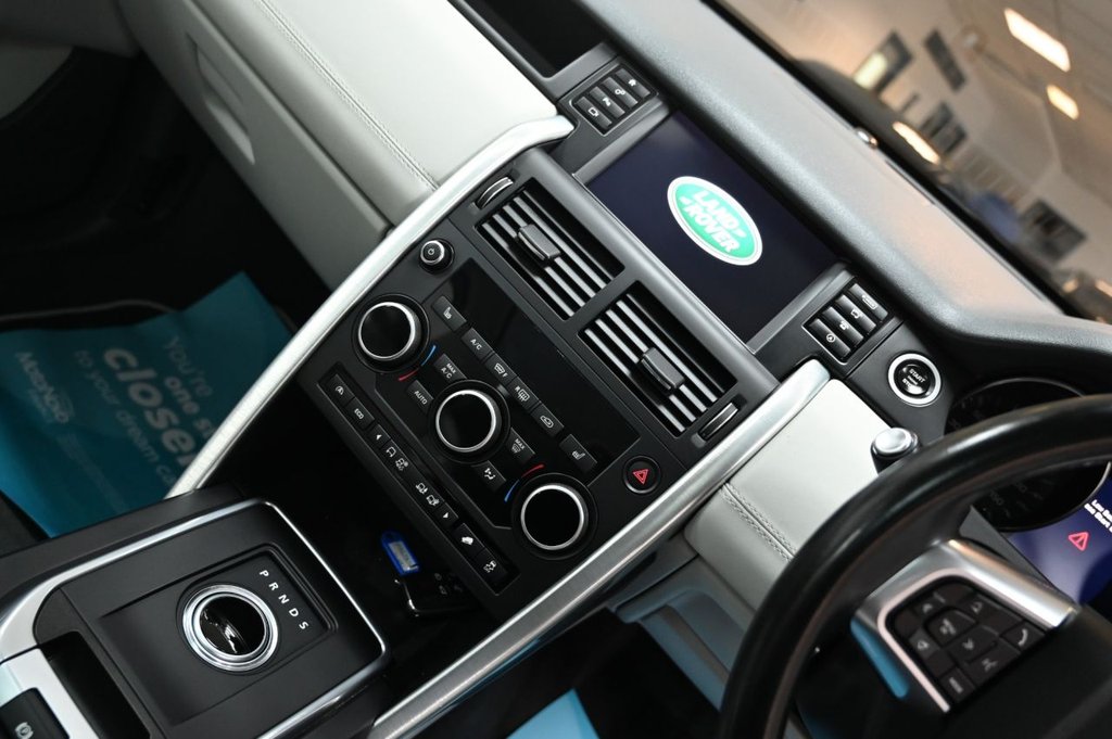 Used Land Rover Discovery Sport 2016 for sale - 77614165: Photo 31