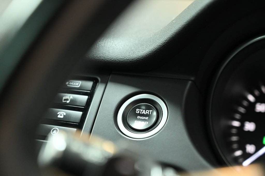 Used Land Rover Discovery Sport 2018 for sale - 76535599: Photo 18