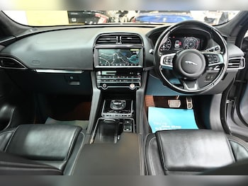 Used Jaguar F-Pace 2020 for sale - 79592085: Photo