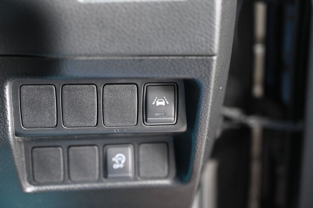 Used Nissan Qashqai 2017 for sale - 76039428: Photo 19