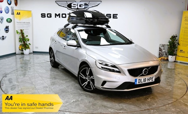 Used Volvo V40 2018 for sale - 76261381: Photo 1