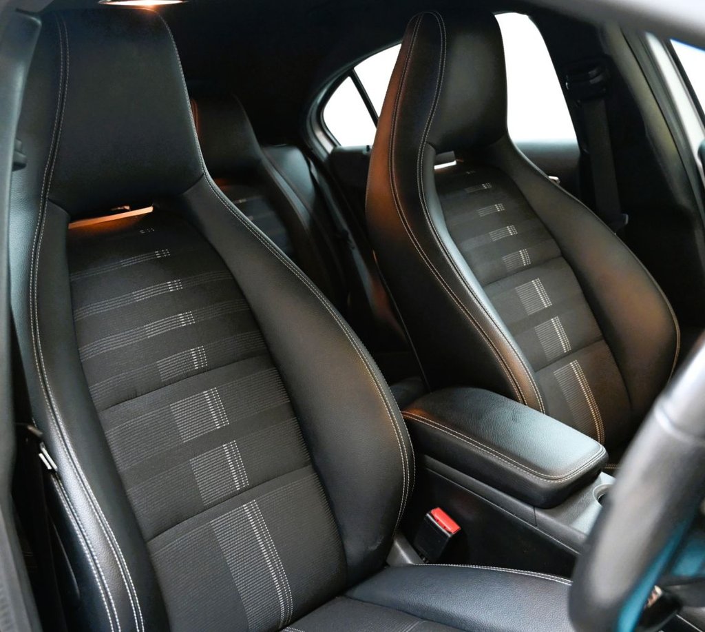 Used Mercedes-Benz A-Class 2018 for sale - 76350653: Photo 4