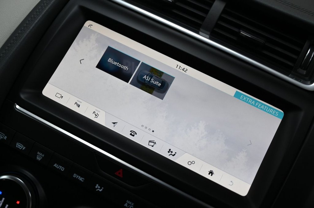 Used Jaguar E-Pace 2018 for sale - 78088343: Photo 28