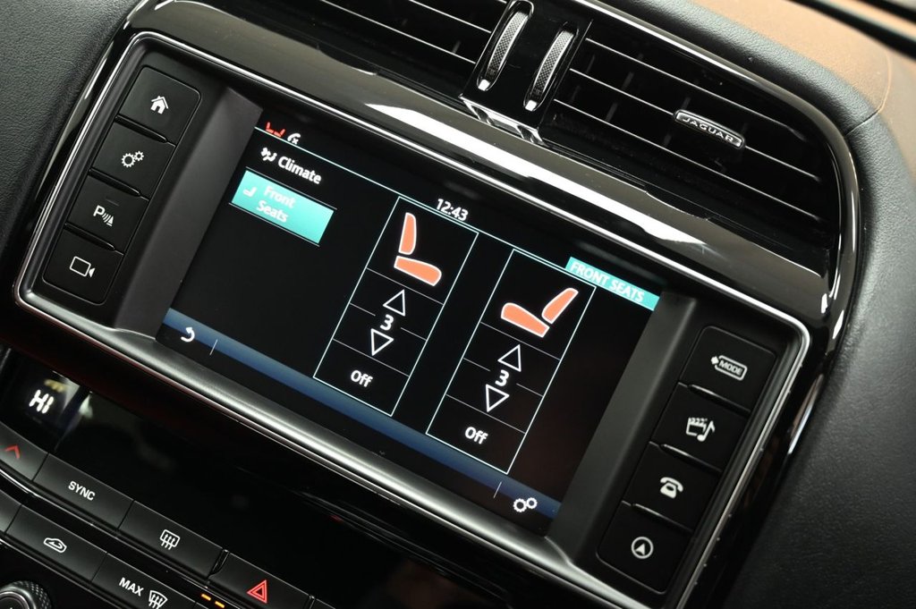 Used Jaguar F-Pace 2018 for sale - 77780781: Photo 18