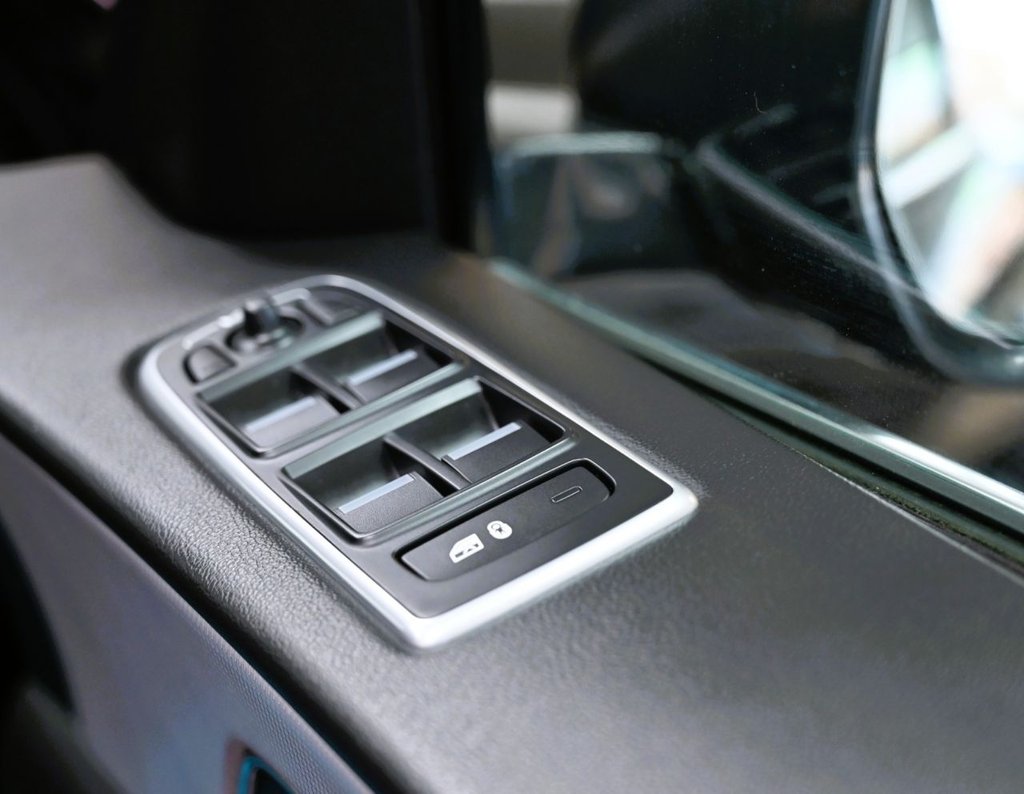 Used Jaguar F-Pace 2018 for sale - 77780781: Photo 28