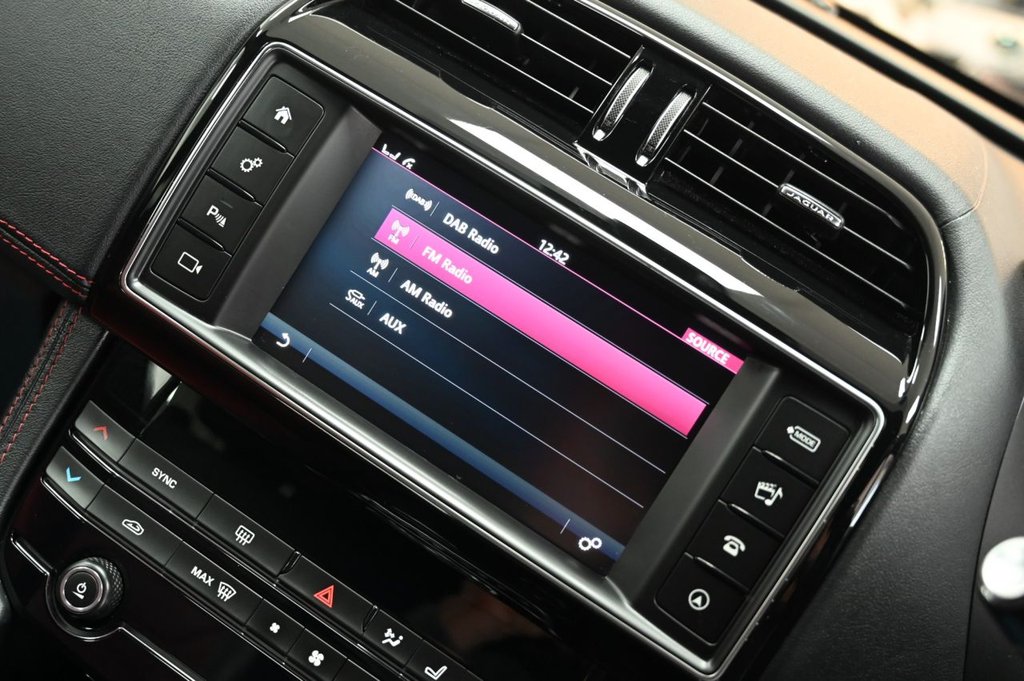 Used Jaguar F-Pace 2018 for sale - 77780781: Photo 32