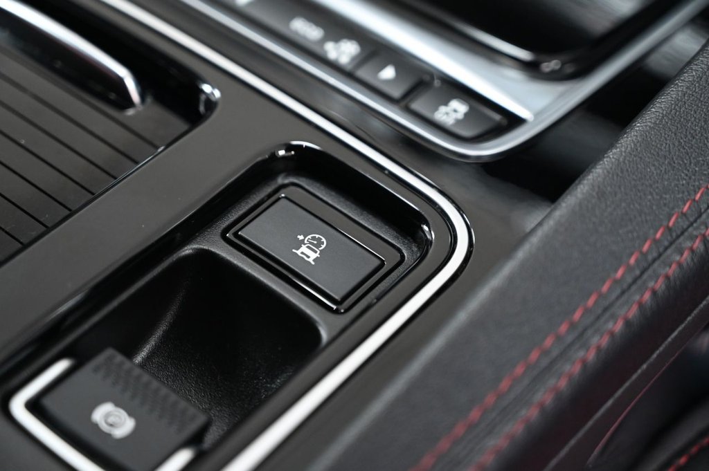 Used Jaguar F-Pace 2018 for sale - 77780781: Photo 34