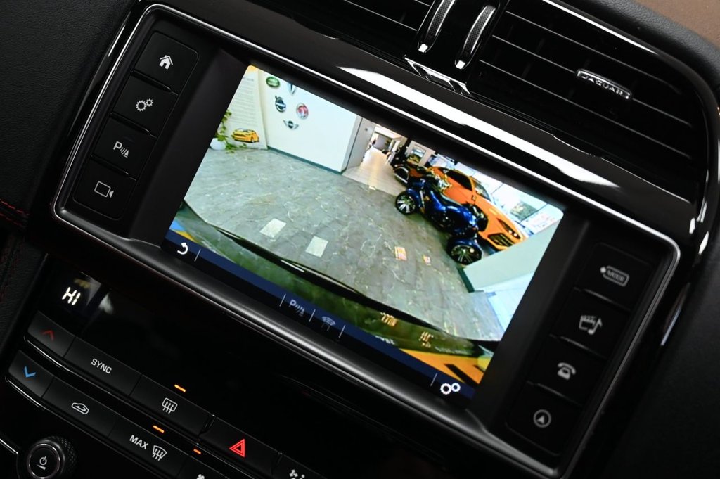 Used Jaguar F-Pace 2018 for sale - 77780781: Photo 6