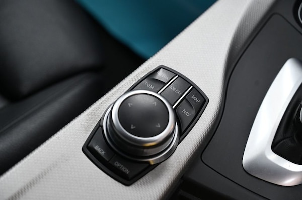Used BMW 3 Series 2018 for sale - 76139902: Photo 17