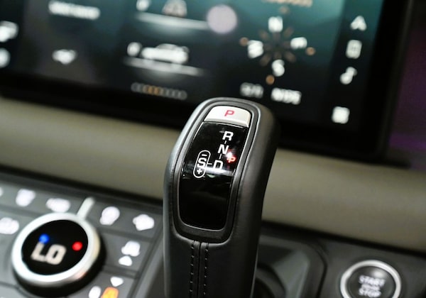 Used Land Rover Defender 2022 for sale - 76261444: Photo 16