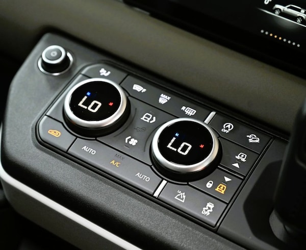 Used Land Rover Defender 2022 for sale - 76261444: Photo 25