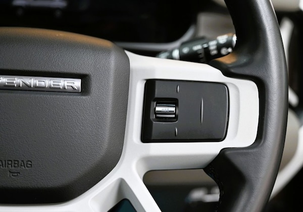 Used Land Rover Defender 2022 for sale - 76261444: Photo 29