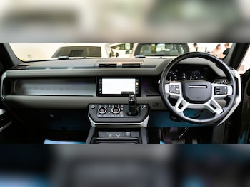 Used Land Rover Defender 2022 for sale - 76261444: Photo