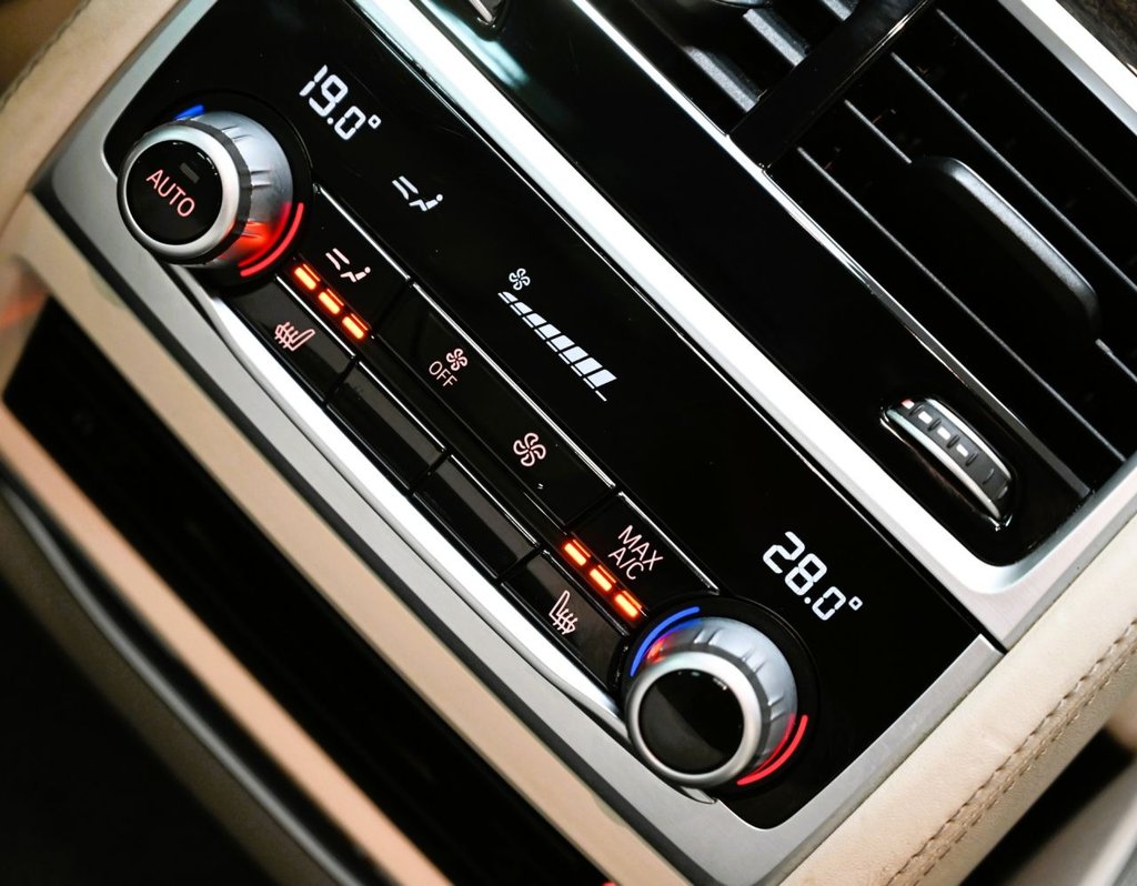 Used BMW 7 Series 2018 for sale - 77067578: Photo 48