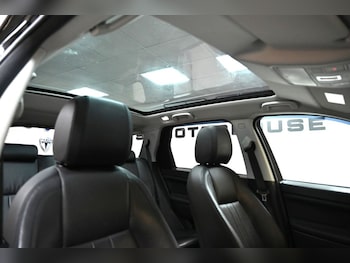 Used Land Rover Discovery Sport 2018 for sale - 78293371: Photo