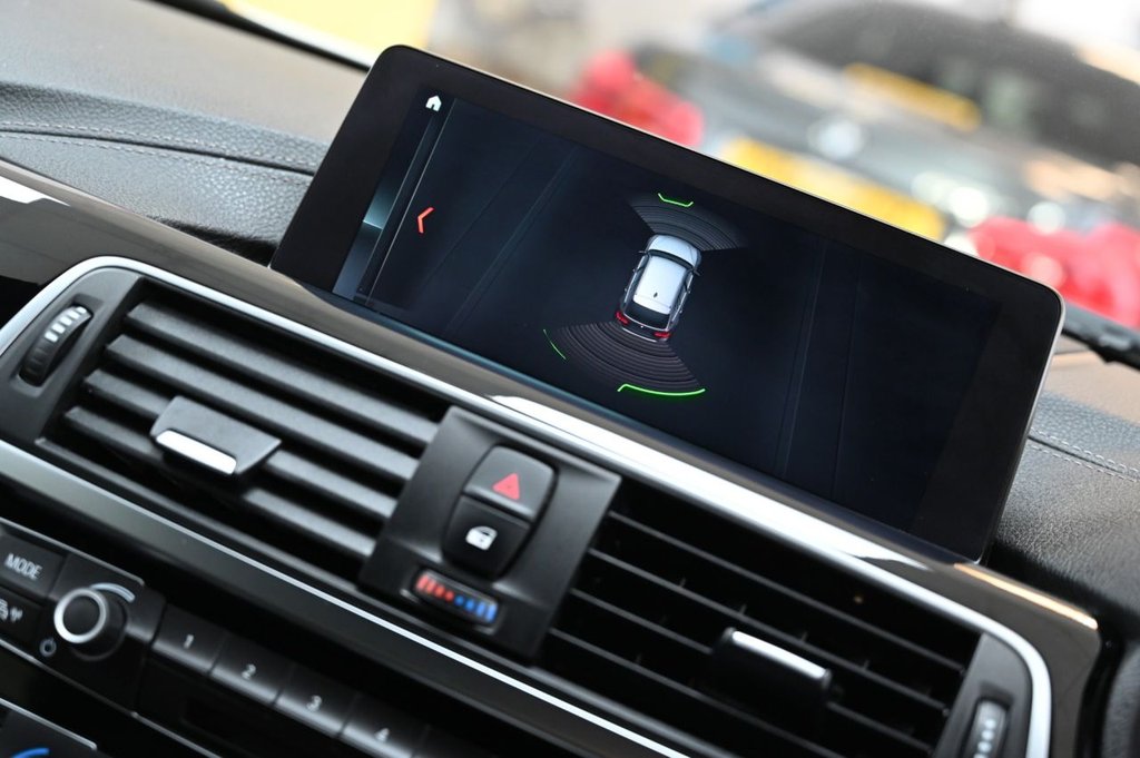 Used BMW 3 Series 2018 for sale - 76977419: Photo 12