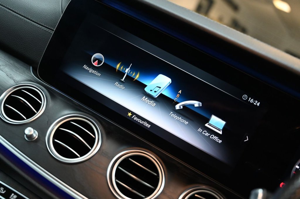 Used Mercedes-Benz E Class 2020 for sale - 77470509: Photo 21