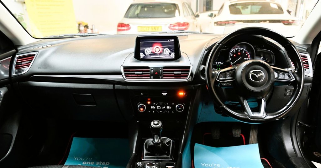 Used Mazda Mazda3 2018 for sale - 76900259: Photo 3