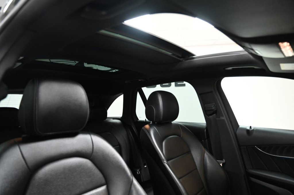 Used Mercedes-Benz GLC 2016 for sale - 76520381: Photo 5