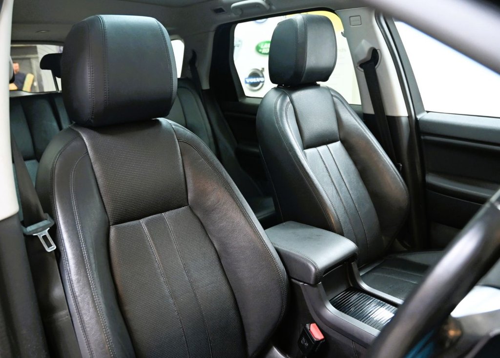 Used Land Rover Discovery Sport 2017 for sale - 77205497: Photo 5