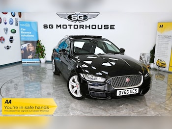 Used Jaguar XE 2016 for sale - 79305557: Photo