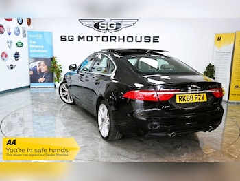 Used Jaguar XF 2018 for sale - 78897017: Photo