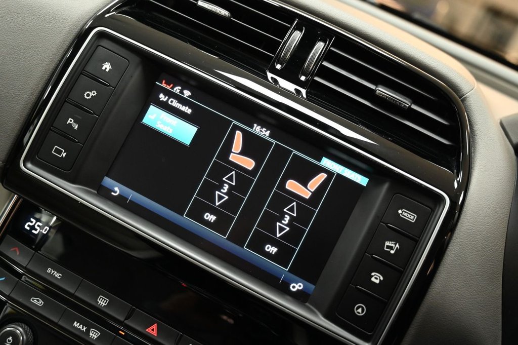 Used Jaguar XE 2015 for sale - 76482021: Photo 12