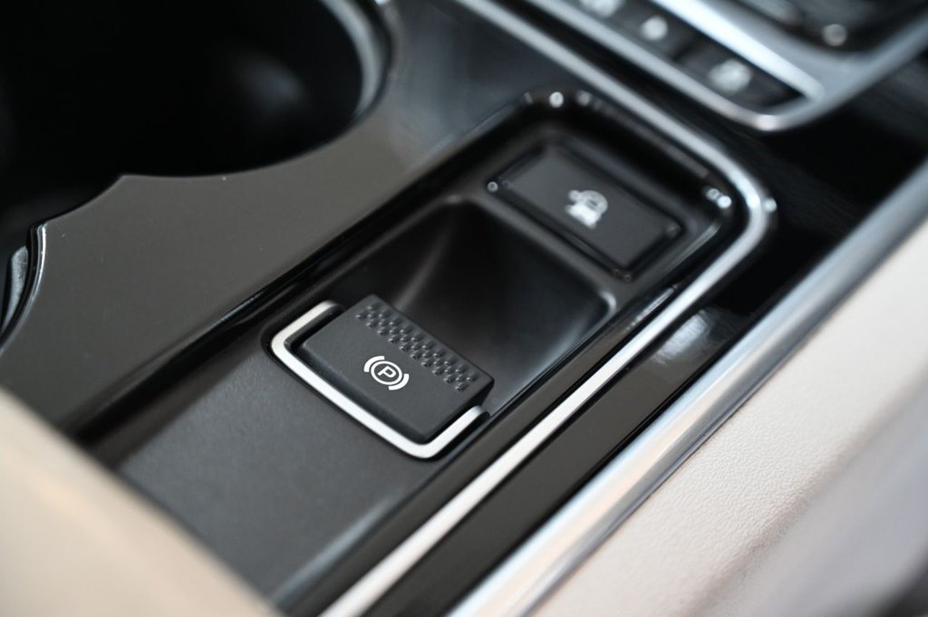 Used Jaguar XE 2015 for sale - 76482021: Photo 15