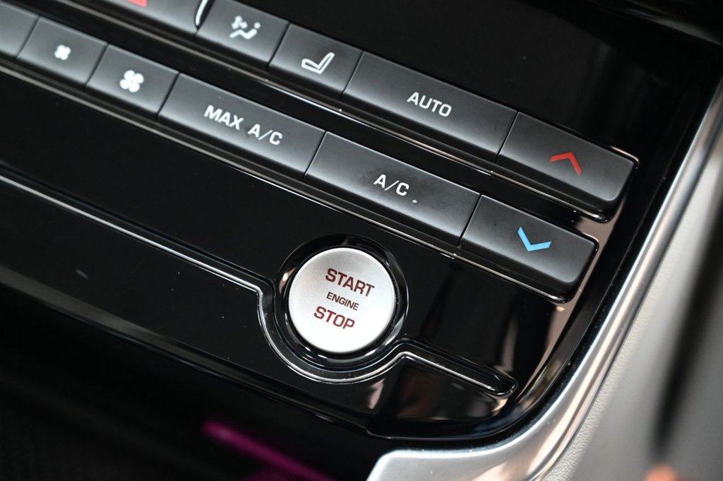 Used Jaguar XE 2015 for sale - 76482021: Photo 16