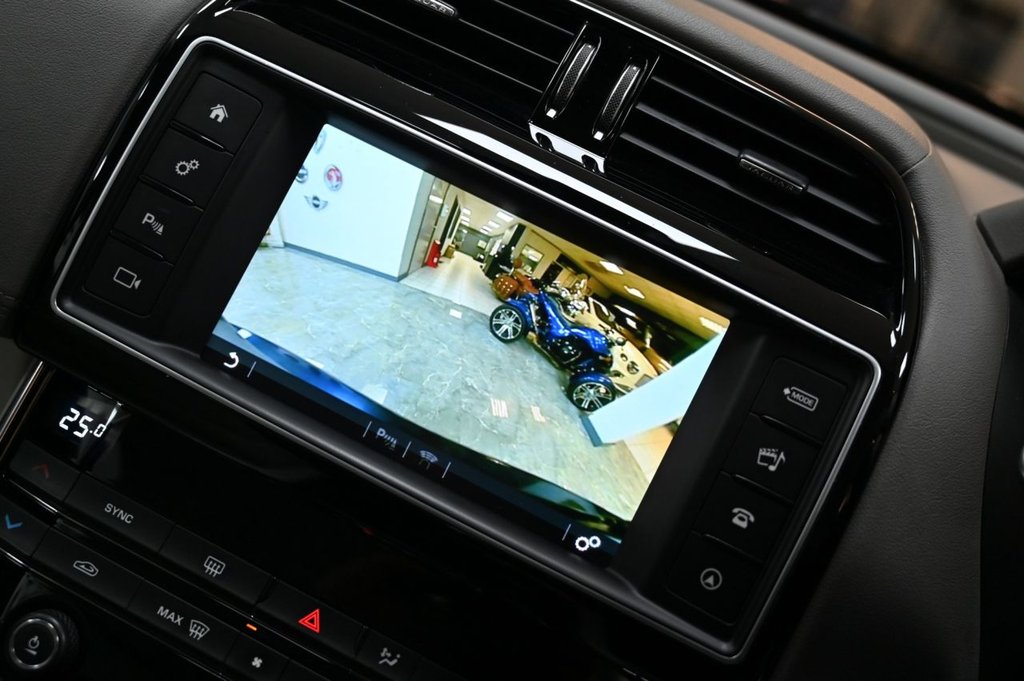 Used Jaguar XE 2015 for sale - 76482021: Photo 6