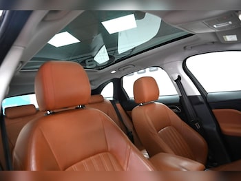 Used Jaguar F-Pace 2016 for sale - 79485746: Photo
