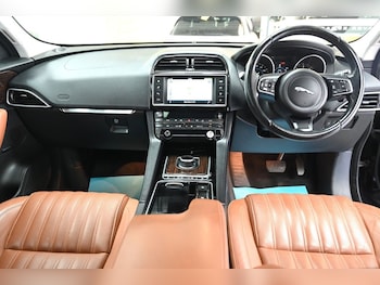 Used Jaguar F-Pace 2016 for sale - 79485746: Photo