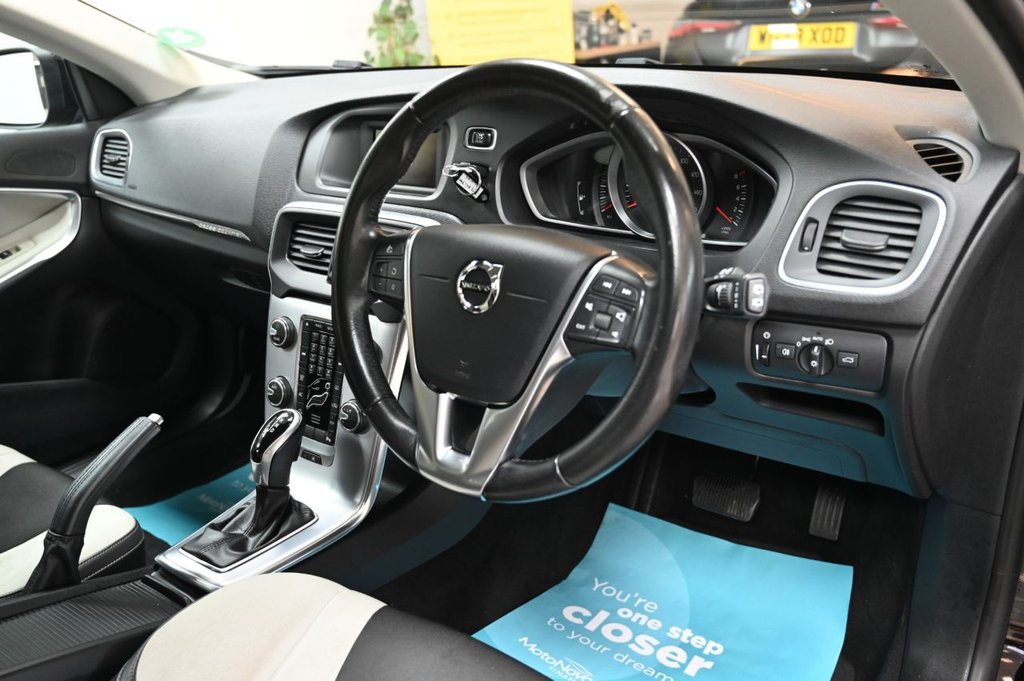 Used Volvo V40 2016 for sale - 76559245: Photo 19