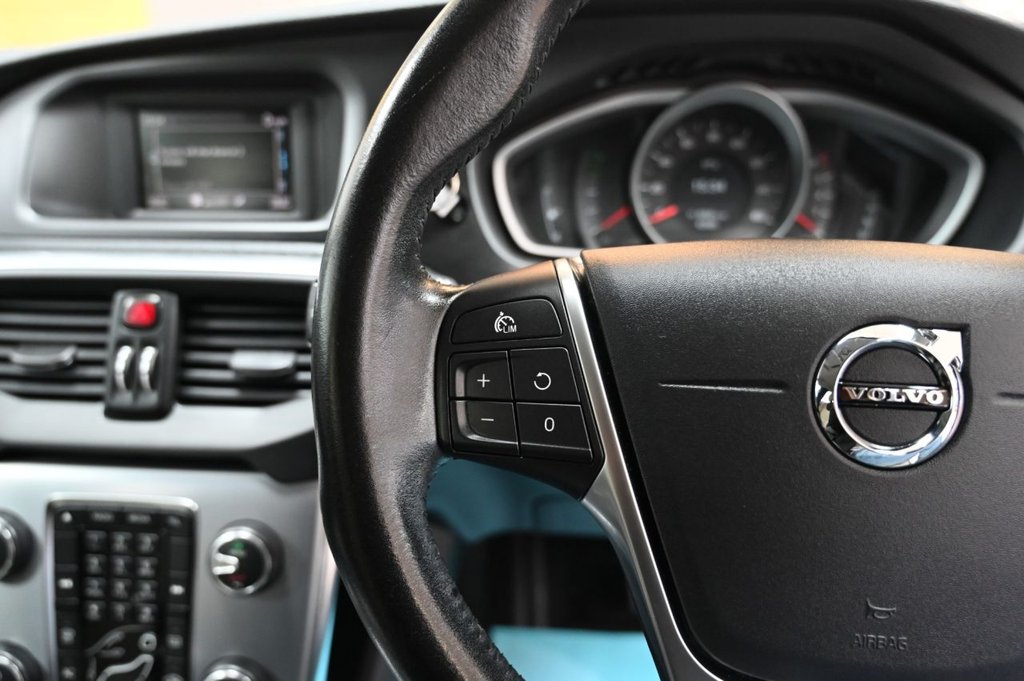 Used Volvo V40 2016 for sale - 76559245: Photo 20