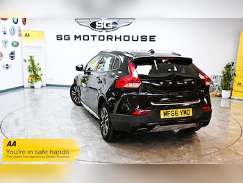 Used Volvo V40 2016 for sale - 76559245: Photo