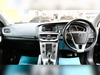 Used Volvo V40 2016 for sale - 76559245: Photo